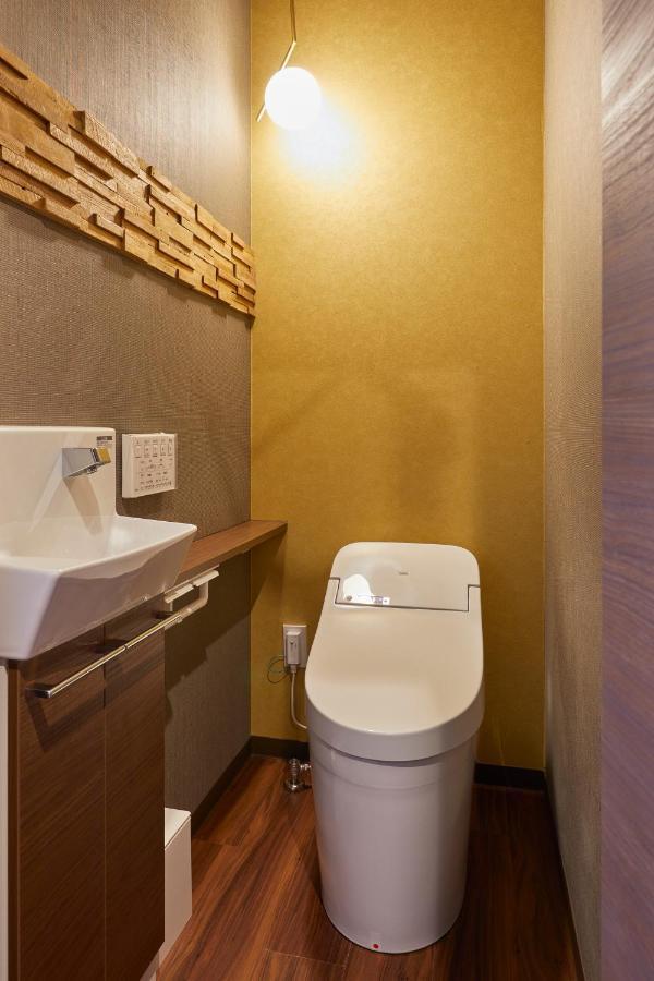 古今 天下茶屋 With A Private Parking Lot And A Half Open-Air Bath And Direct To Kix Vila Osaca Exterior foto