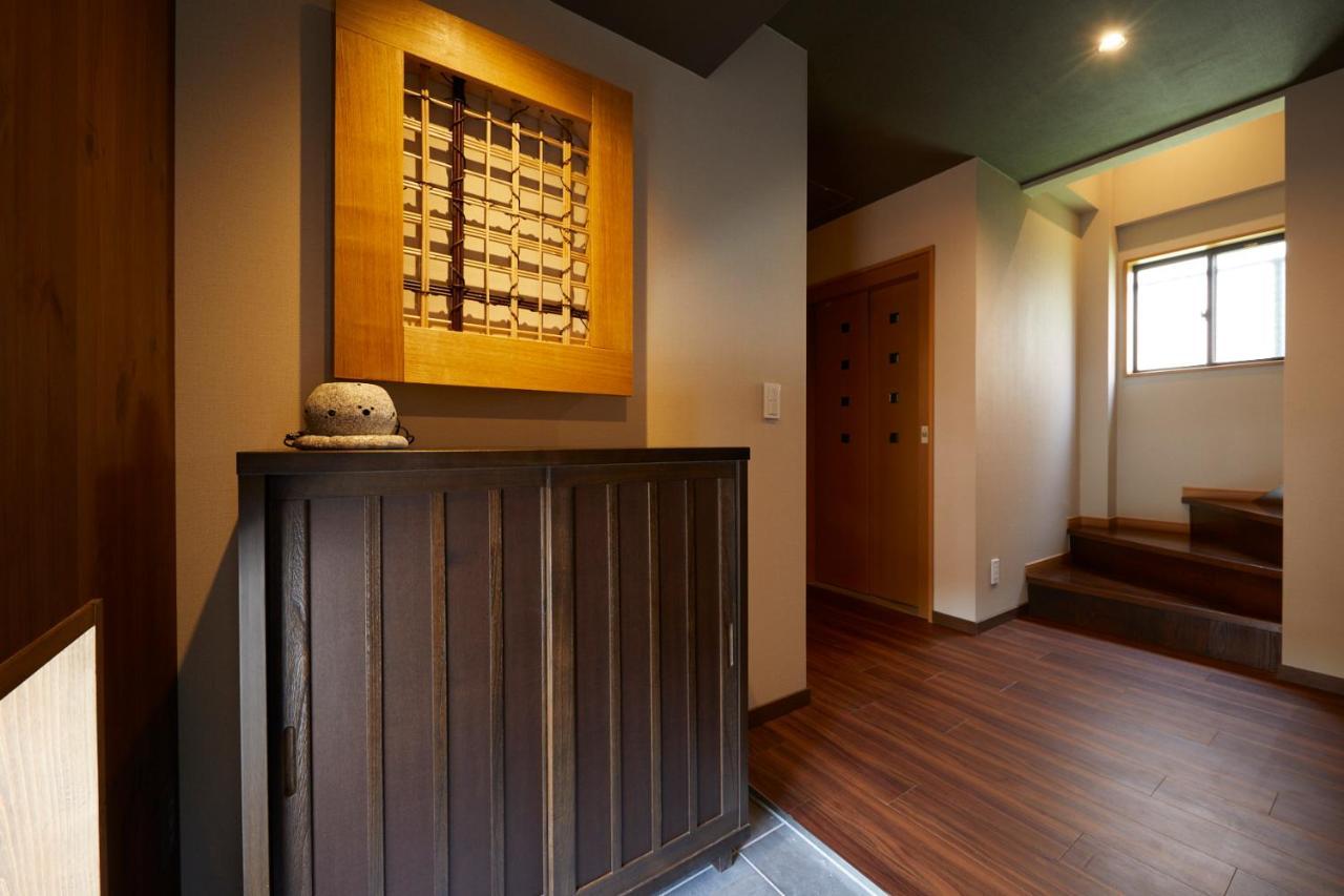 古今 天下茶屋 With A Private Parking Lot And A Half Open-Air Bath And Direct To Kix Vila Osaca Exterior foto